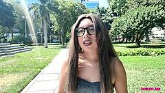 برييلا ماركيز، مراهقة بيروفية صغيرة، منحنية لنيك اختبار