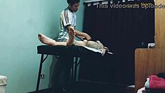 이런 해피엔딩 마사지 해본 적 있어? 😏 아마추어 게이 블로우잡 파트 1과 2