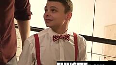 Slatki dečko Austin Young, tesna guzica jebana ogromnim kurcem - Funsizeboys Net