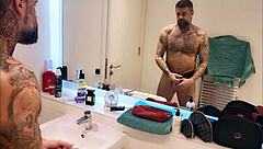 Ich werde so geil und dreckig in der Badezimmerdusche