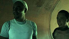 Gay V dun hooks up during a flirty behind-the-scenes shoot