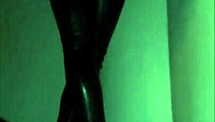 i'm the latex goddess diva in this femdom scene