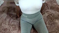 Amateur peruvian girl in her first casting interview session