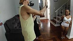 Imádom ezt a kis nagyseggű anãzinhát vad hentai baszásban