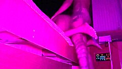 Fudendo gostoso minha namorada com quickie bareback na noite de aniversário