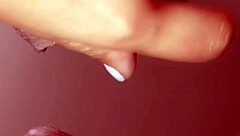 マジか、あの日本人妻が変な隣人に負けちゃった！ 😱