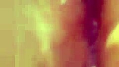 用穿环摸骚屄自慰到高潮