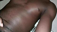 فتاة ساخنة بتدلع زب صلب في أكشن سولو الجزء 1