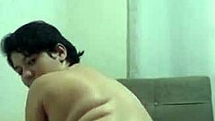 Novinha cheats on her boyfriend, showing off to other men.