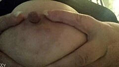 ゴムフェチのデブBBW超肥乳！乳首ビンビンでエロプレイ