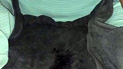 Velvet Rain 23 tvrdě stříká při intenzivním šukání s hračkou v amatérské akci