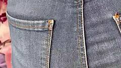 Culona spotted in tight jeans at the tianguis in Mexico