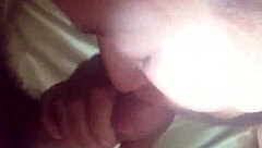 タトゥーの売春婦が友達のチンポでアナルから口へ…やばい！ 😈