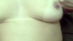 남편 보는 아내가 크림파이 구걸해