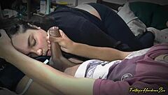 Tutorial: Play Free Fire While Getting a Wild Blowjob