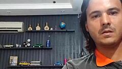 i masturbate outdoors alone