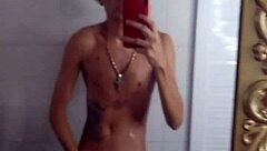 punheta no natal antes da ceia com tatuagem brasileira