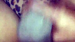 エボニーアマが隠れたファンタジーでディルドでマンコ掘り