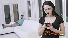 Babe cun dalam lingerie hitam baru kena bontot dia hentam keras