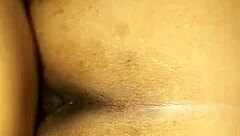 Ey, mira este coño asiático apaleado en perrito al borde