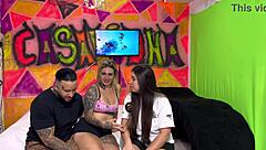 Hey, this novinha never fucked a man but accepts my husband's cock just to get sucked by me