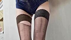 Teen 18+ Elza Kom, kau akan sembah gaya dewi rambut merah aku!