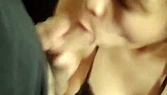 culona esposa latina se entrega a otro hombre mientras su marido no está en casa, grabado en amateur