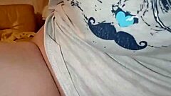 estaba solita y pedí compañía a mi vecino