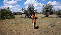 سافانا فيكسن، الجميلة الناضجة، تتعامل خارجيًا مع هواة