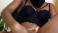 俺の魔法指でこんな潮吹きイカされちゃう？