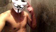 ninfeta gulosa enjoys exclusive blowjob in public spot