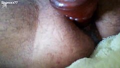 Eh, aku suka main mainan dubur sorang-sorang