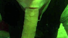 Cuma chill dan hisap kontol besar macam tak ada masalah