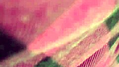 Uberバイク嬢が街中でイチャついてアパートでびしょ濡れ激しいハメ撮り