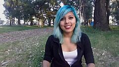 Сексуальная цыпочка сходит с ума от анального фистинга и камшота