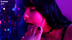 Lesbian Foot Fetish With Rotten Venus And Nath Sucking Toes