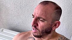 El marido de mi prima no da la talla pero yo sí con esta gostosa