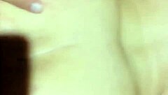 尻翹げ黒髪娼婦の巨尻をドギーでアナル深くガン突き！