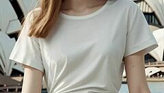 modelo australiana posa en lencería en Ópera de Sydney descalza.