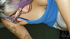 뜨거운 커플 우버 안에서 라틴 섹스 박기