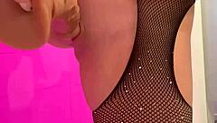 dans la salle de bain