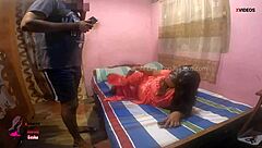 새엄마, 남편 없는 동안 몰래 의붓아들과 시간 보내.