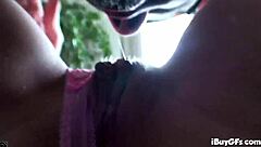 Babe milf deepthroat zakar kemudian titty fucks dan menunggang dalam cowgirl