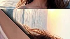 แม่บ้านใหญ่เดินริมหาด