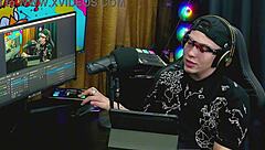 THE BRANQUINHA FROM VIAMMS GOT ON ALL FOURS ON THE PODCAST TABLE HER TINY PANTIES SHOWED HER VERY HAIRY PUSSY - P�PUM IN THE HOOD