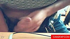 18歳のアマチュアティーンとのセクシーなアナル冒険