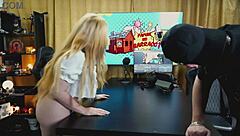 THE BRANQUINHA FROM VIAMMS GOT ON ALL FOURS ON THE PODCAST TABLE HER TINY PANTIES SHOWED HER VERY HAIRY PUSSY - P�PUM IN THE HOOD