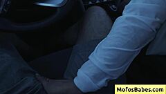 Aku main tetas besar aku dalam kereta sementara kawan aku tengok, Tomie Tang dan Charles Dera