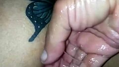 Mano por el culo intensely 😈