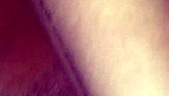 Bývalá ebony frajerka dráždi vibrátorom pred cucaním koka